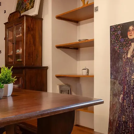 Апартаменты Zola, Charme E Vista Nel Cuore Di Триест