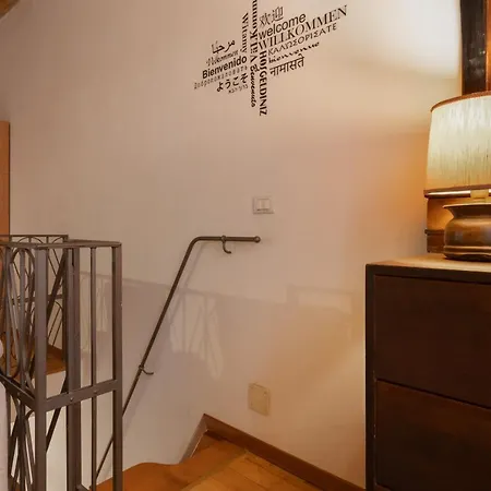 Appartamento Zola, Charme E Vista Nel Cuore Di Trieste